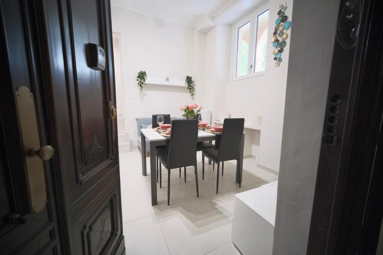 Appartamento Moderno ❴ 300 Mt. Da Porta Nuova ❵ Turin Luaran gambar